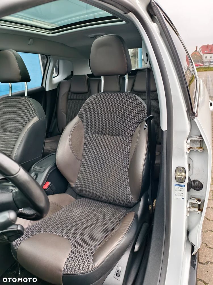 Peugeot 2008 e-HDi FAP 115 STOP & START Allure - 12