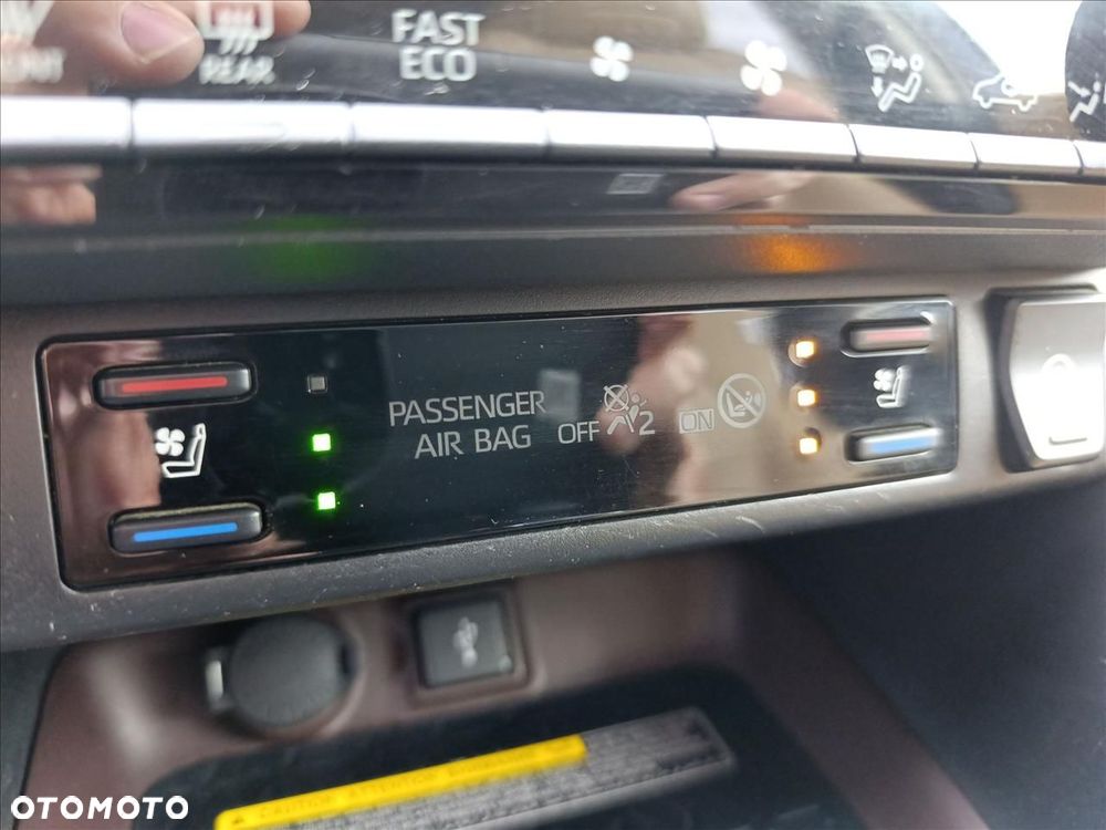Toyota RAV4 - 25