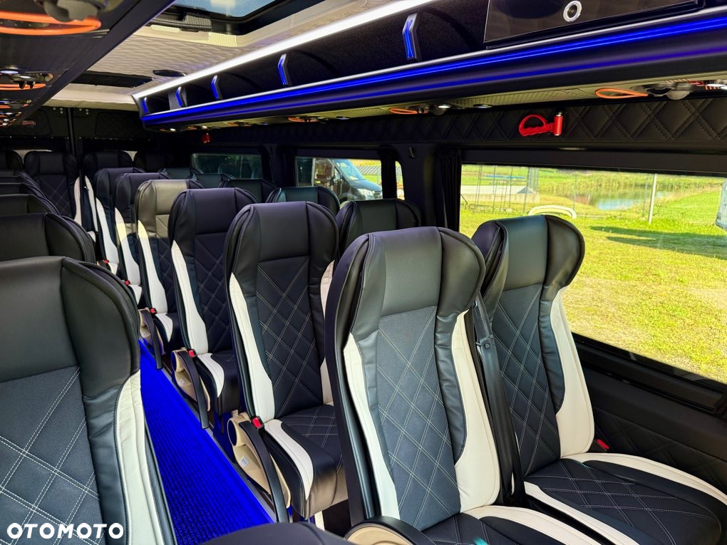 Mercedes-Benz Sprinter 519 Tourist Line GSR II - 11