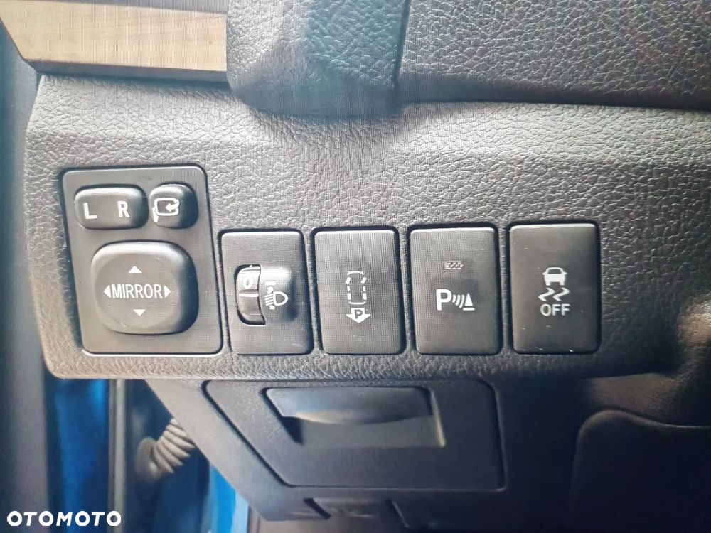 Toyota Auris 2.0 D-4D Life - 15