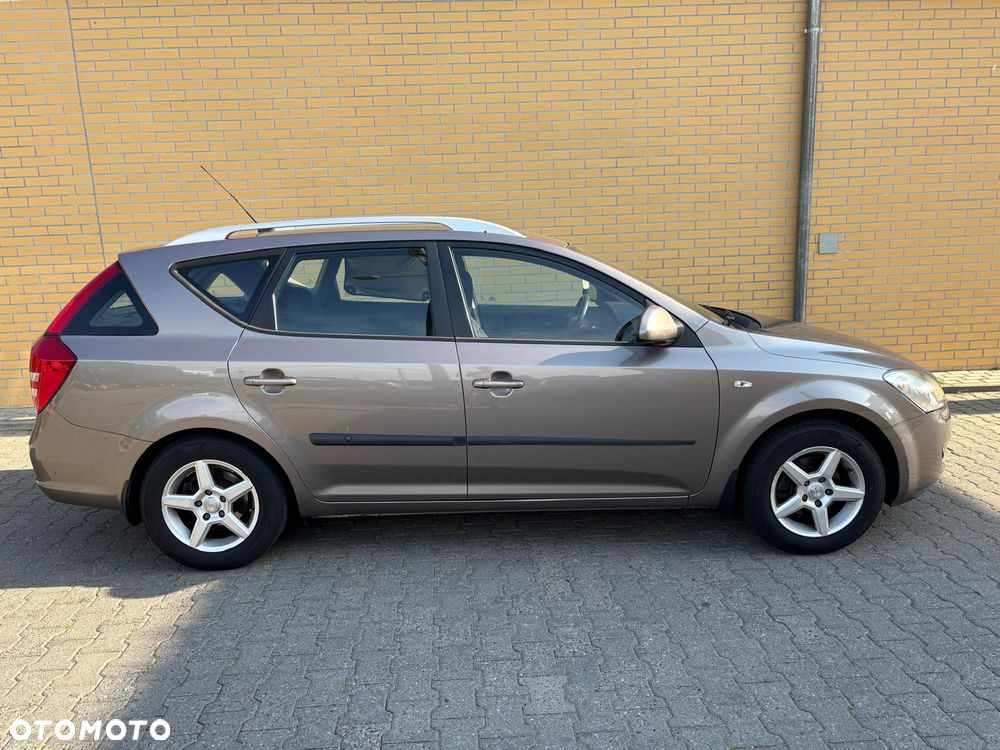 Kia Ceed 1.6 Comfort - 2