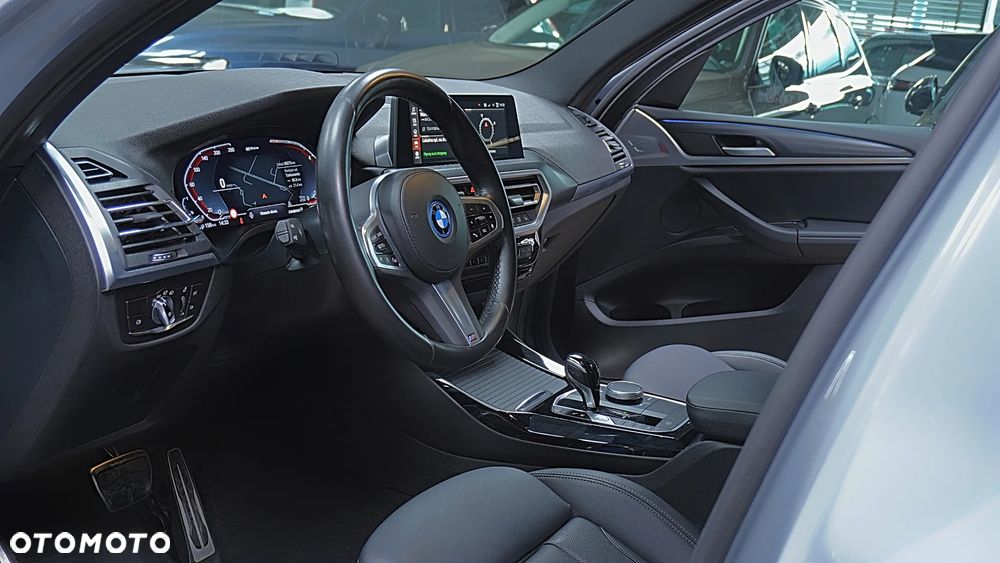 BMW X3 xDrive30e - 13