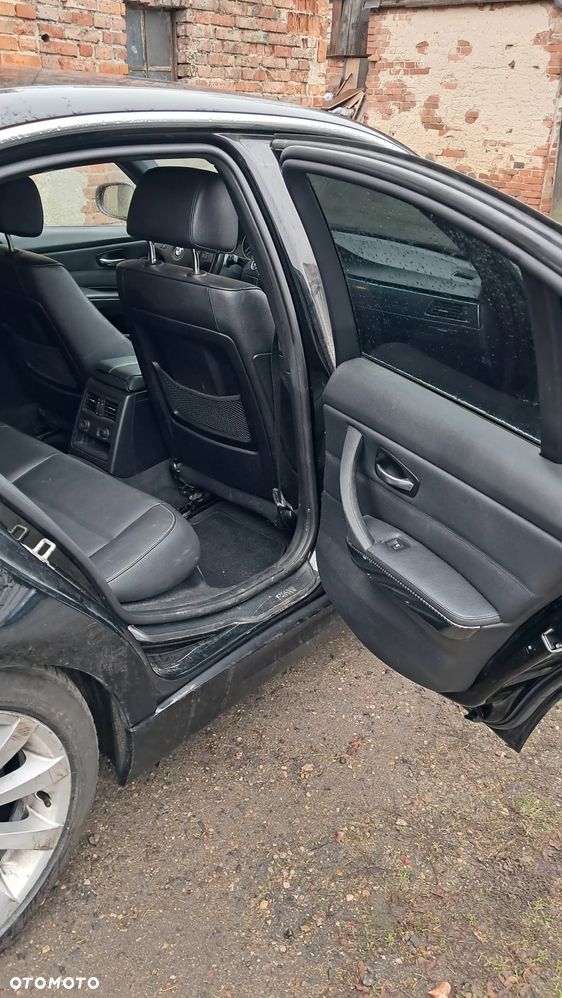 BMW Seria 3 320d DPF Efficient Dynamics Edition - 11