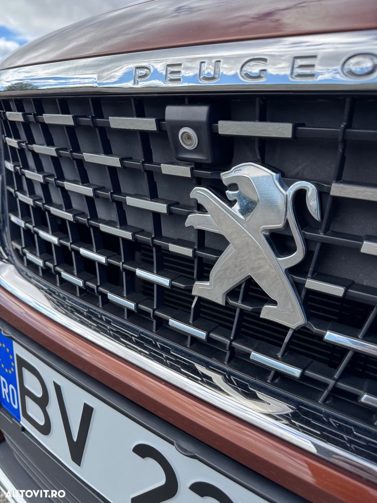 Peugeot 3008 1.2 PureTech Turbo S&S EAT6 Allure - 14