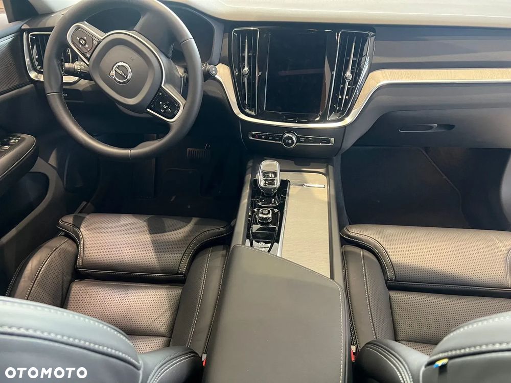 Volvo V60 B4 B DKG Ultimate Dark - 18