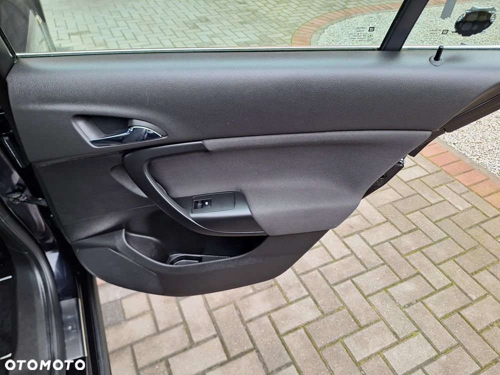 Opel Insignia 1.8 Cosmo - 30