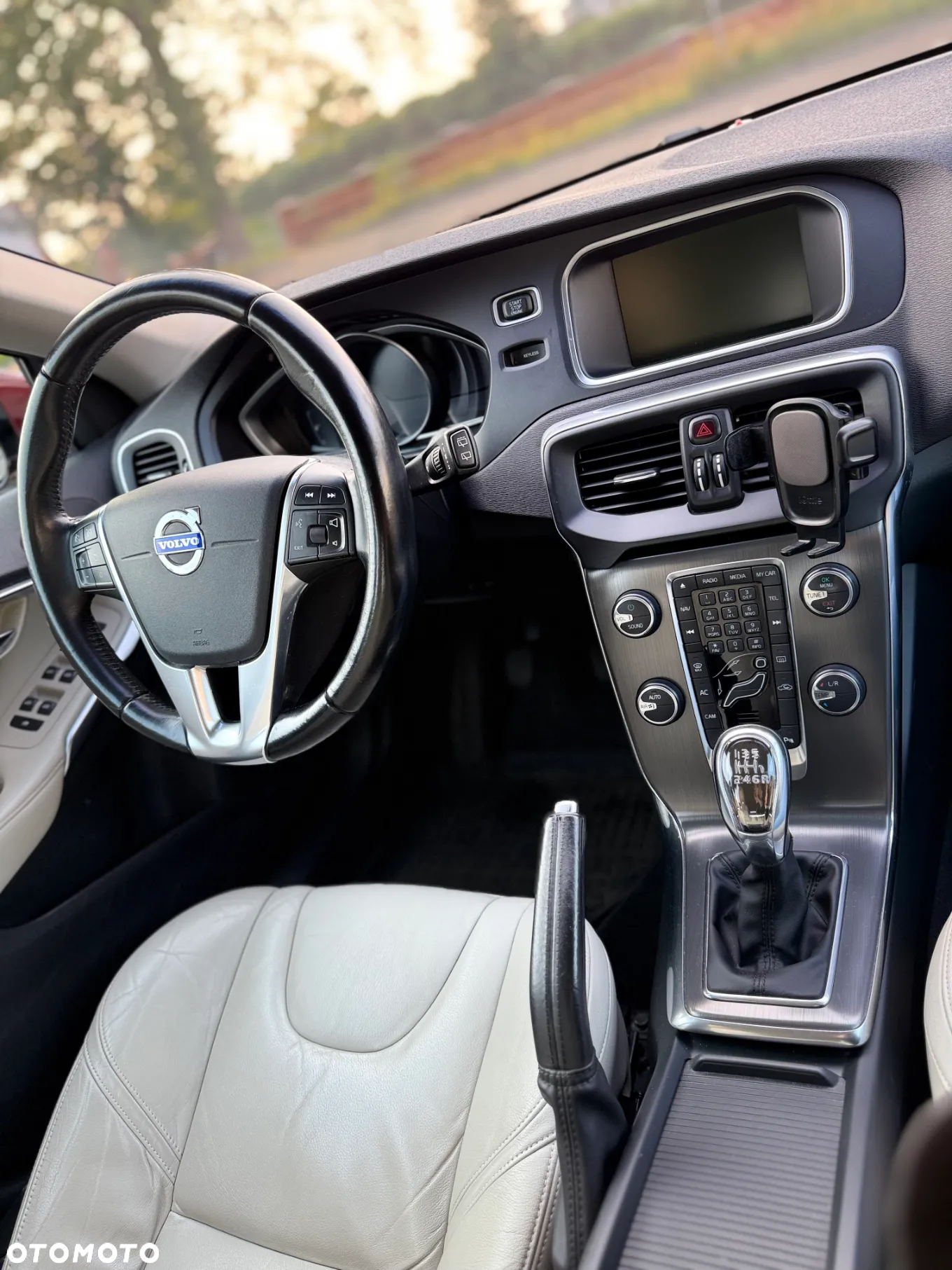 Volvo V40 D3 Momentum - 19