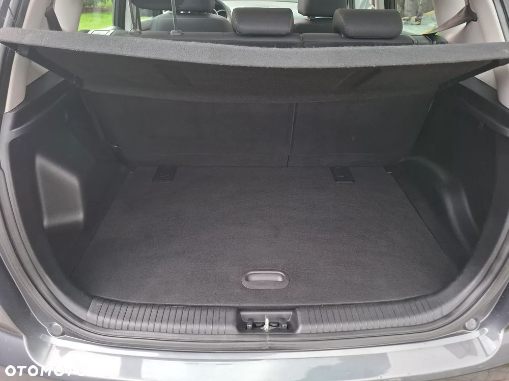 Kia Venga - 26