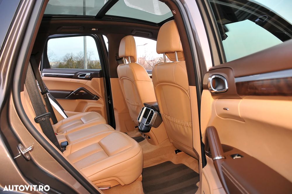 Porsche Cayenne - 5