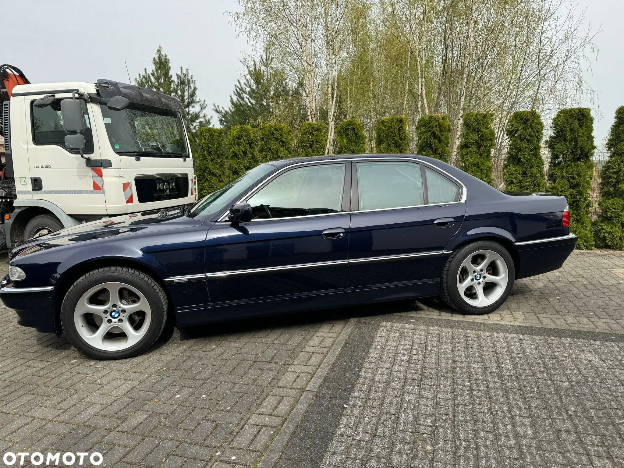 BMW Seria 7 750i - 9