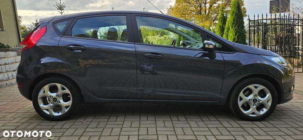 Ford Fiesta 1.25 Champions Edition - 21