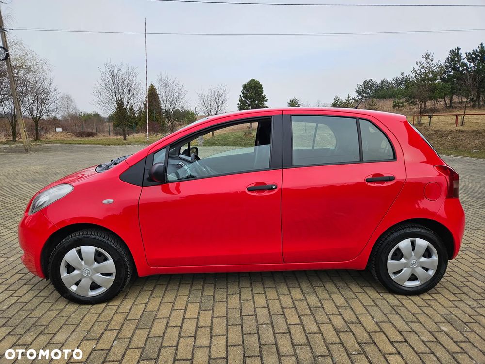 Toyota Yaris 1.0 Terra - 13