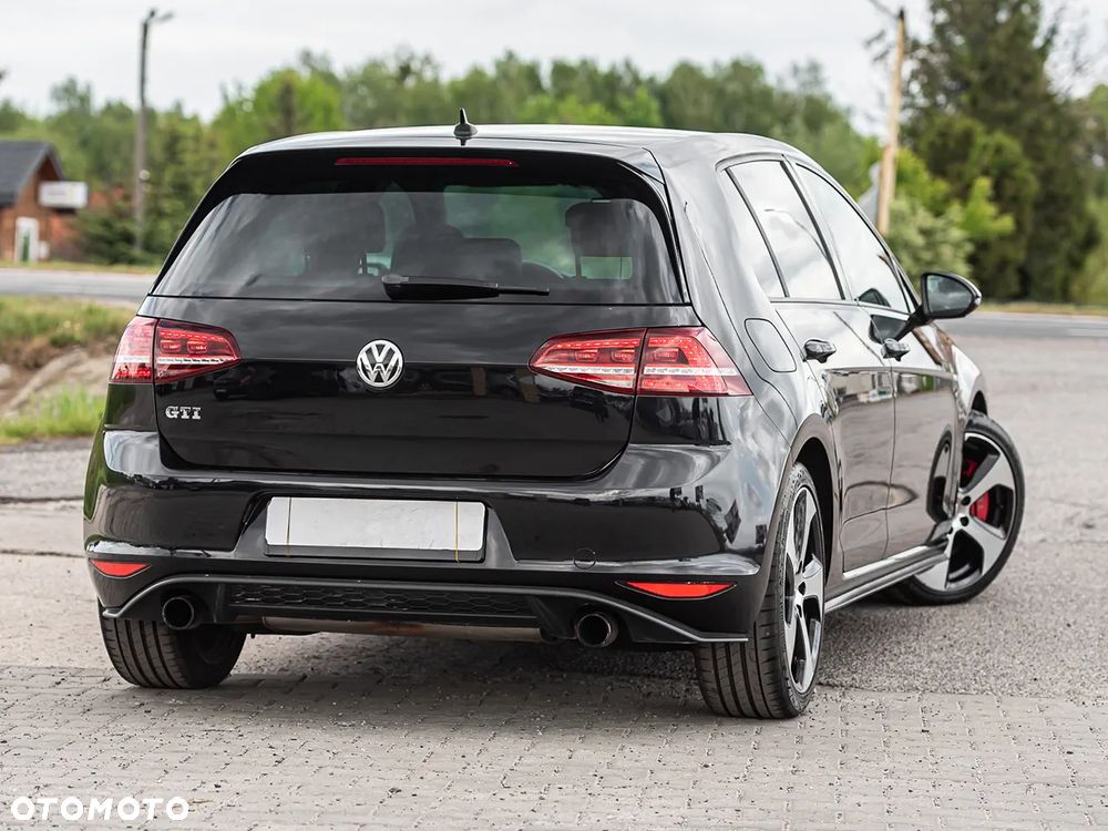Volkswagen Golf 2.0 TSI 4Mot R DSG - 12
