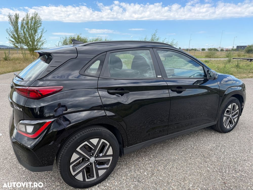 Hyundai KONA - 4