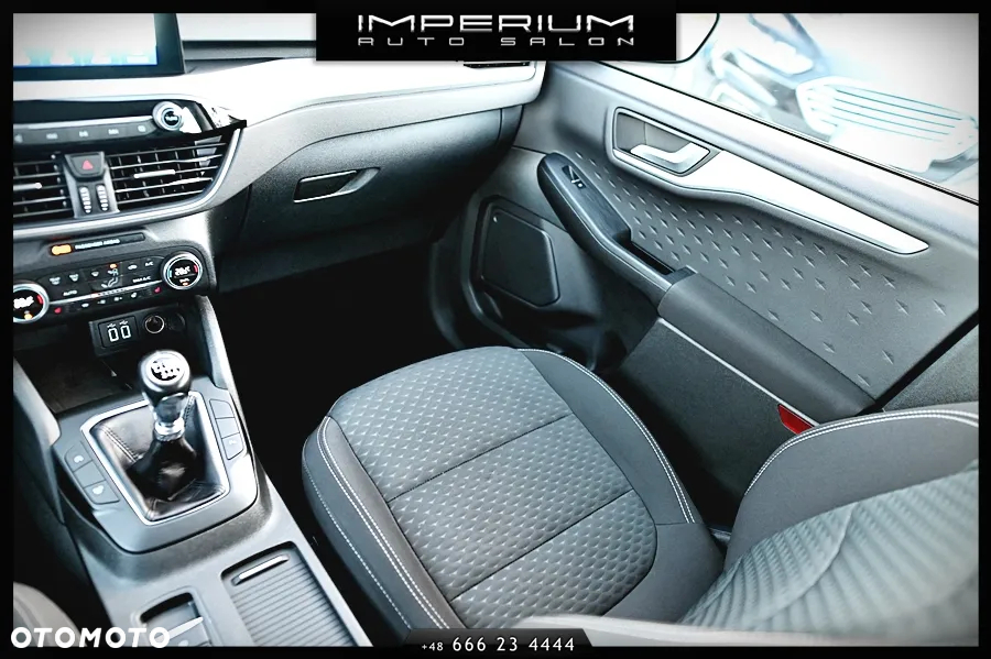 Ford Kuga 2.0 EcoBlue Hybrid TITANIUM - 28