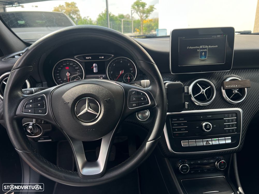 Mercedes-Benz A 180 d 7G-DCT AMG Line - 12