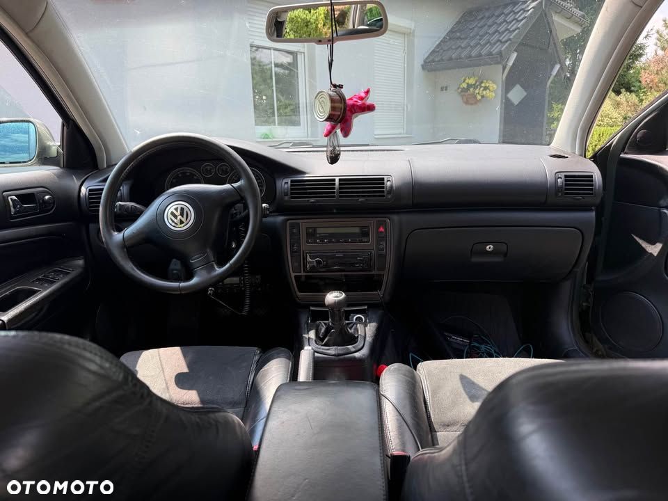 Volkswagen Passat 2.3 V5 Comfortline - 7