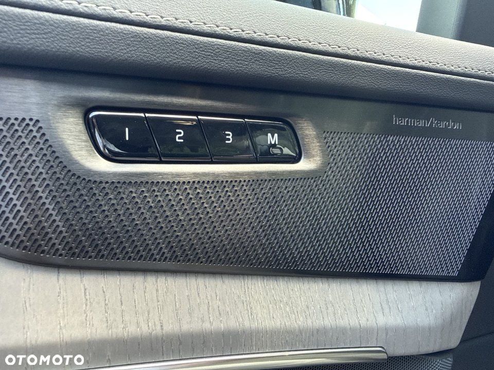 Volvo XC 90 - 31