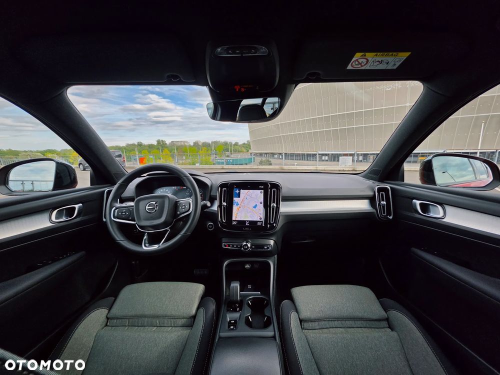 Volvo XC 40 T3 R-Design - 6