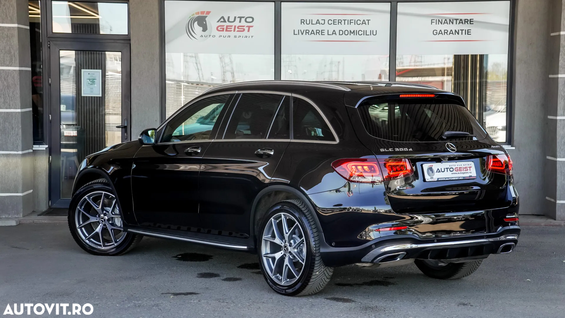 Mercedes-Benz GLC 300 d 4Matic 9G-TRONIC AMG Line - 9