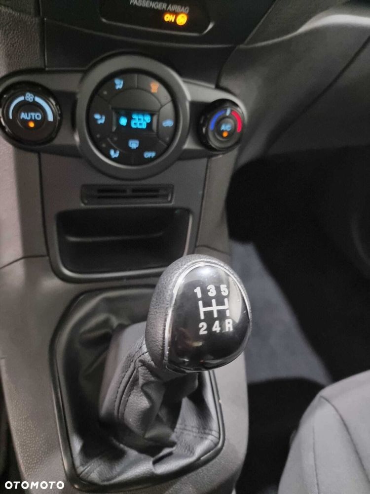 Ford Fiesta - 22