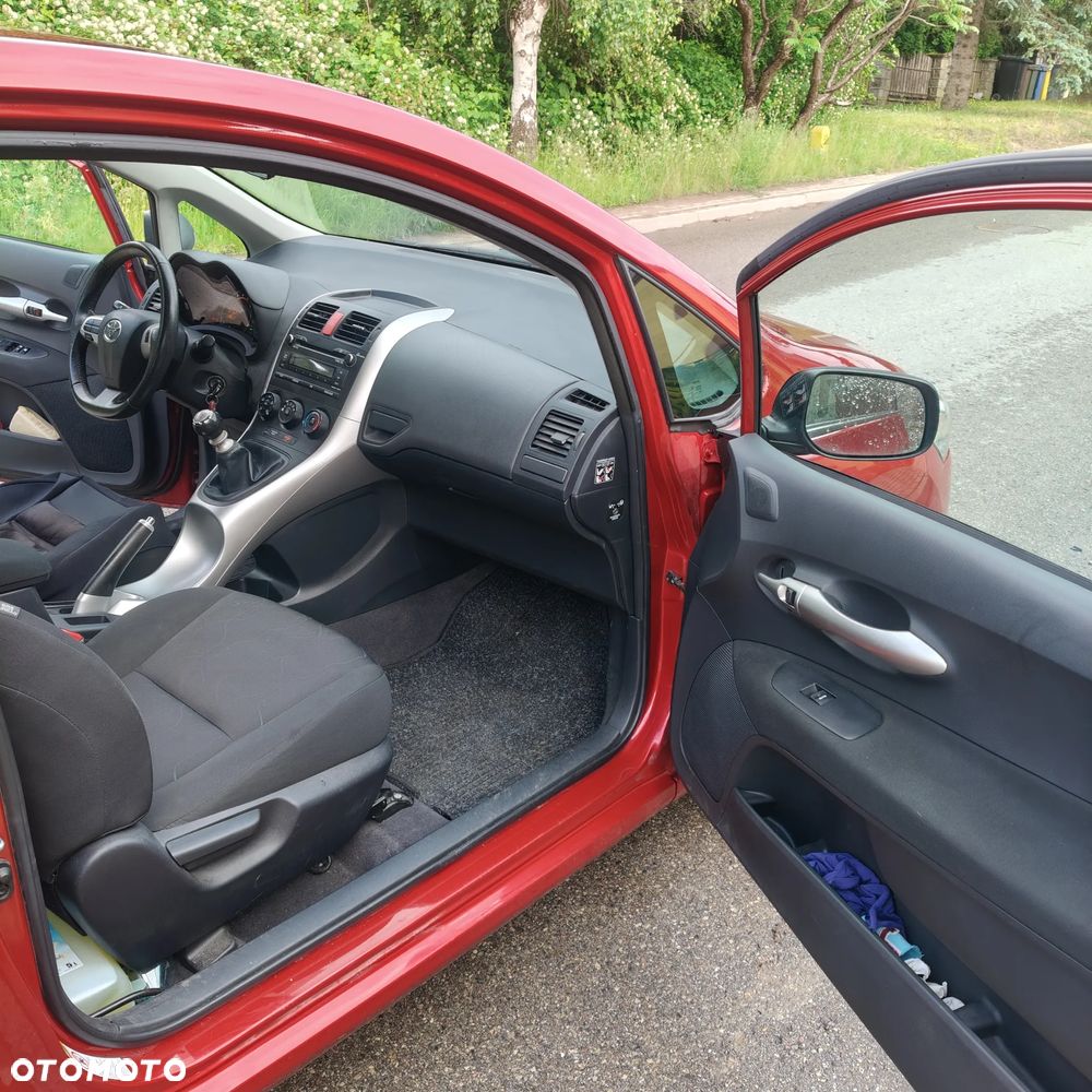 Toyota Auris 1.33 VVT-i Terra - 7