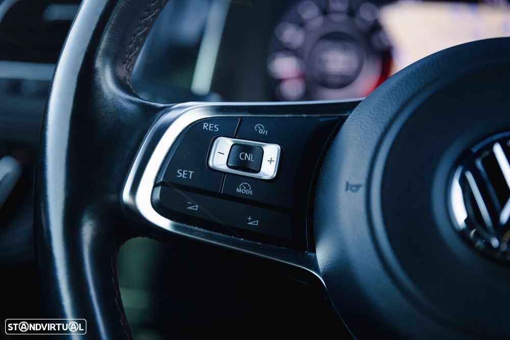 VW Golf GTI Performance BlueMotion - 13