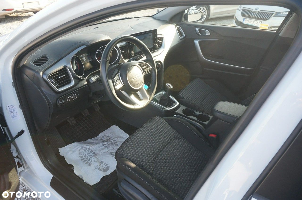 Kia Ceed 1.5 T-GDI M - 20