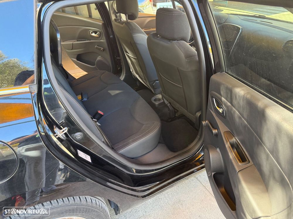 Renault Clio Sport Tourer 0.9 TCe Limited - 13