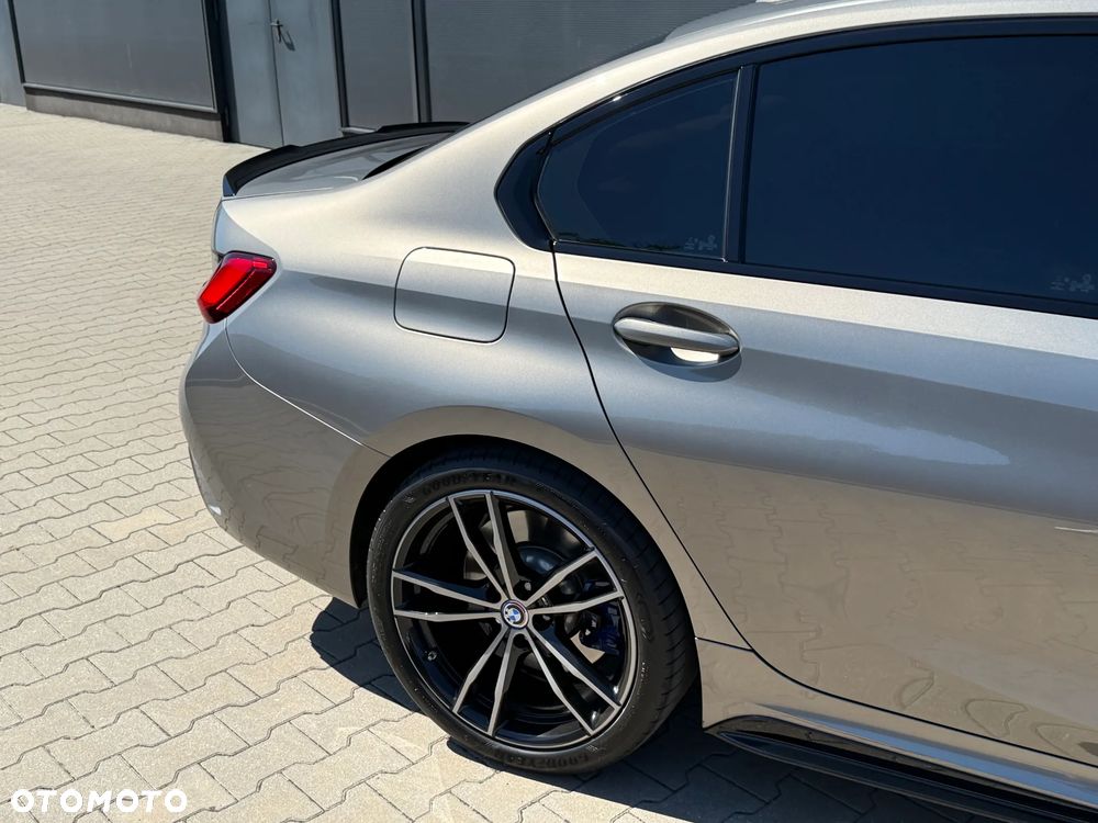 BMW Seria 3 M340i xDrive - 14