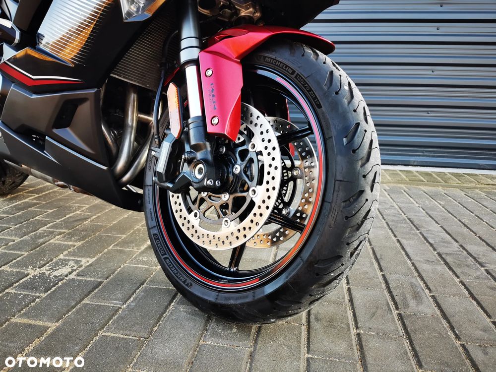 Kawasaki Ninja 1000 SX - 13