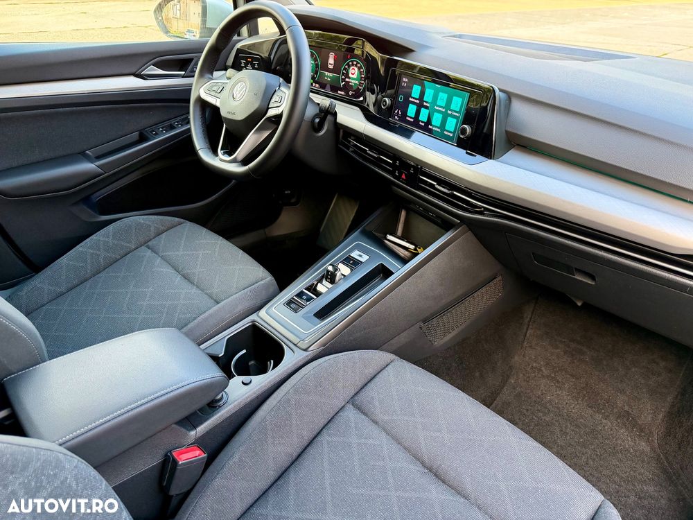 Volkswagen Golf 1.5 eTSI DSG MHEV Life - 6