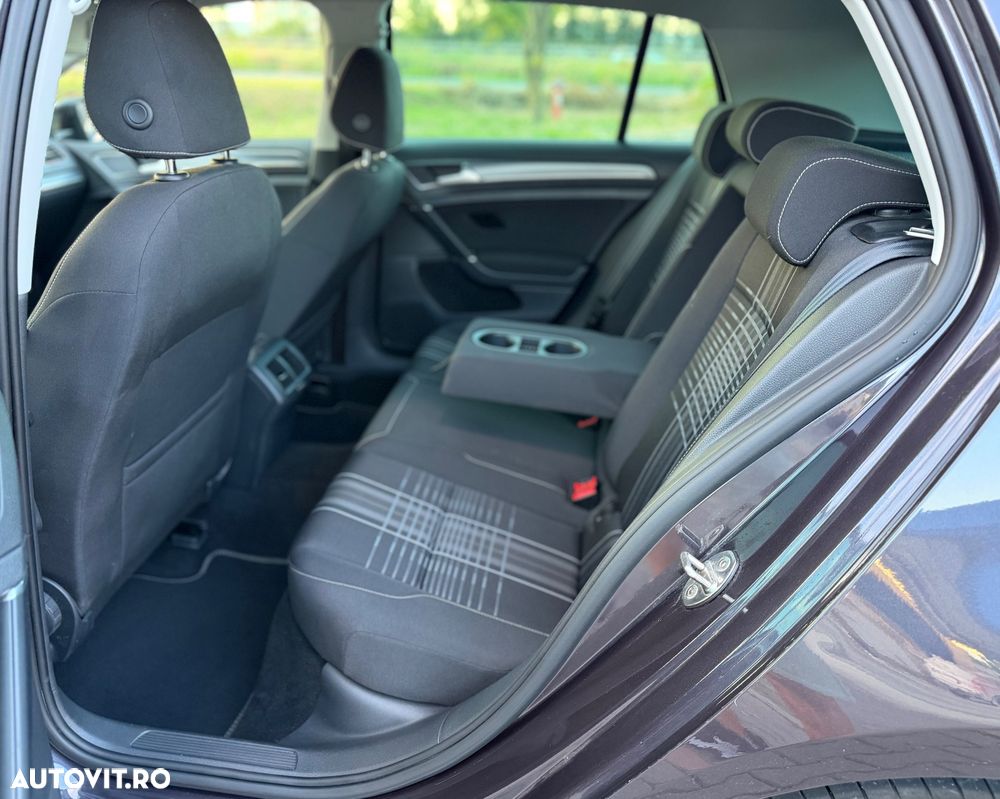 Volkswagen Golf 1.4 TSI BlueMotion Technology DSG Lounge - 8