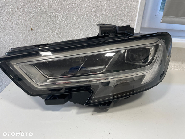 AUDI  LEWA A3 S3 8V0 full led xenon 8V0941033C