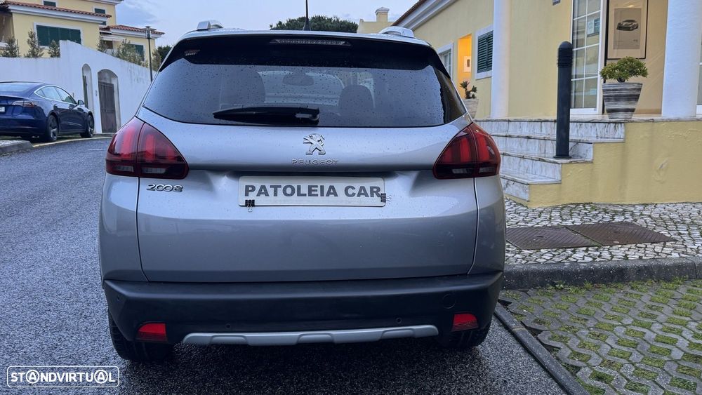 Peugeot 2008 1.2 PureTech Allure EAT6 - 5