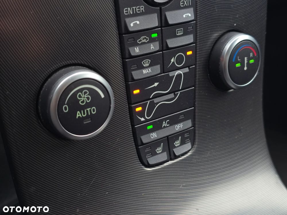 Volvo C30 D2 DRIVe R-Design - 32