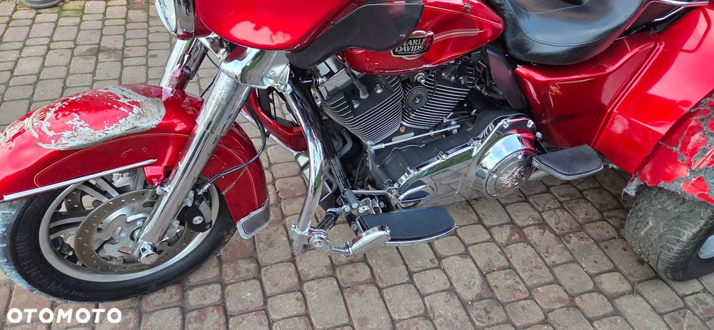 Harley-Davidson FLH Electra Glide - 15