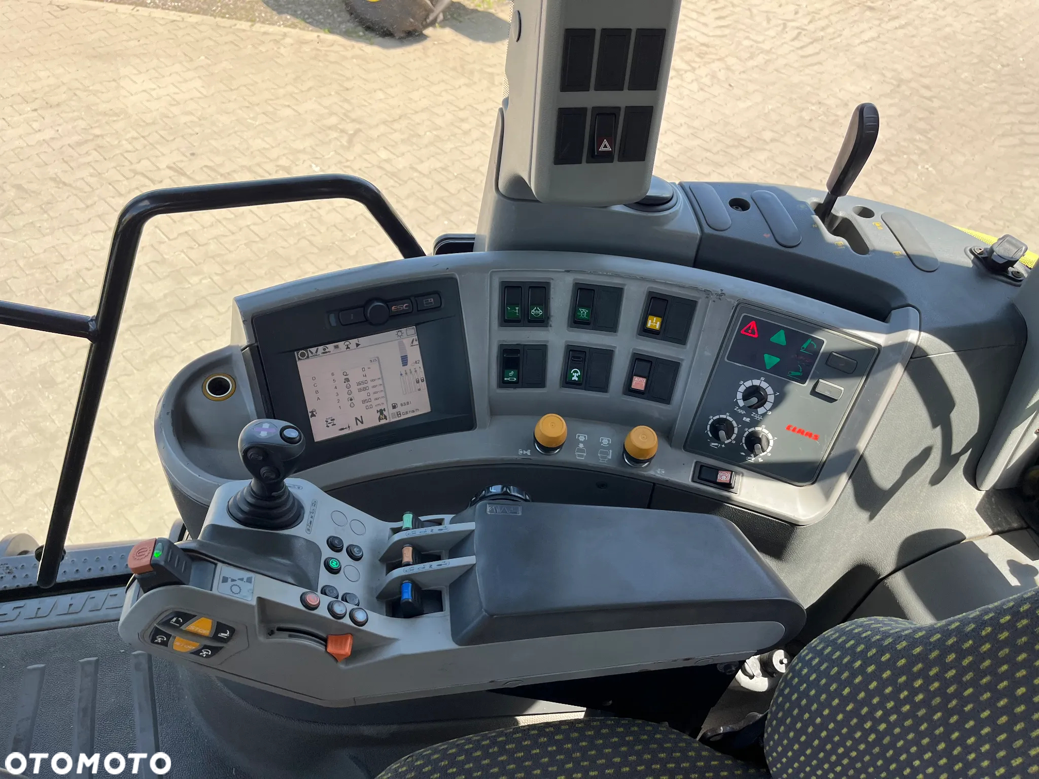 Claas Axion 820 Cebis - 16