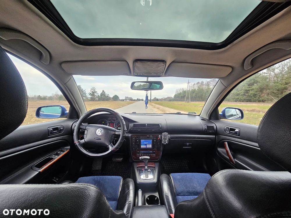Volkswagen Passat 2.5 TDI Highline Tiptr - 11