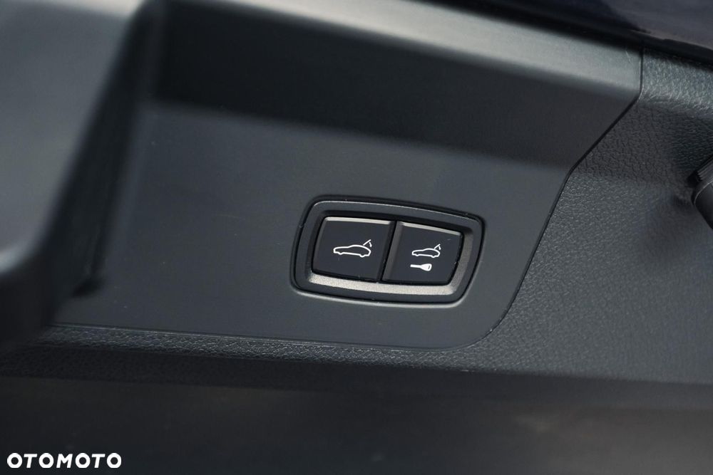 Porsche Panamera 4 E-Hybrid Platinum Edition - 37