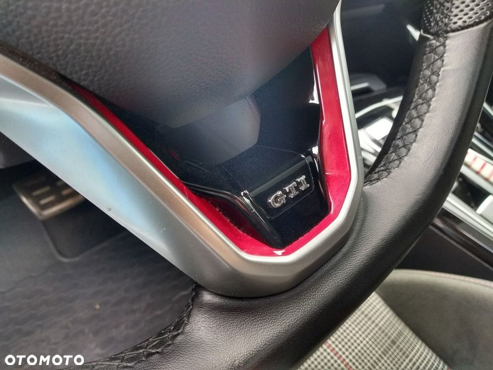 Volkswagen Golf 2.0 TSI GTI DSG - 12
