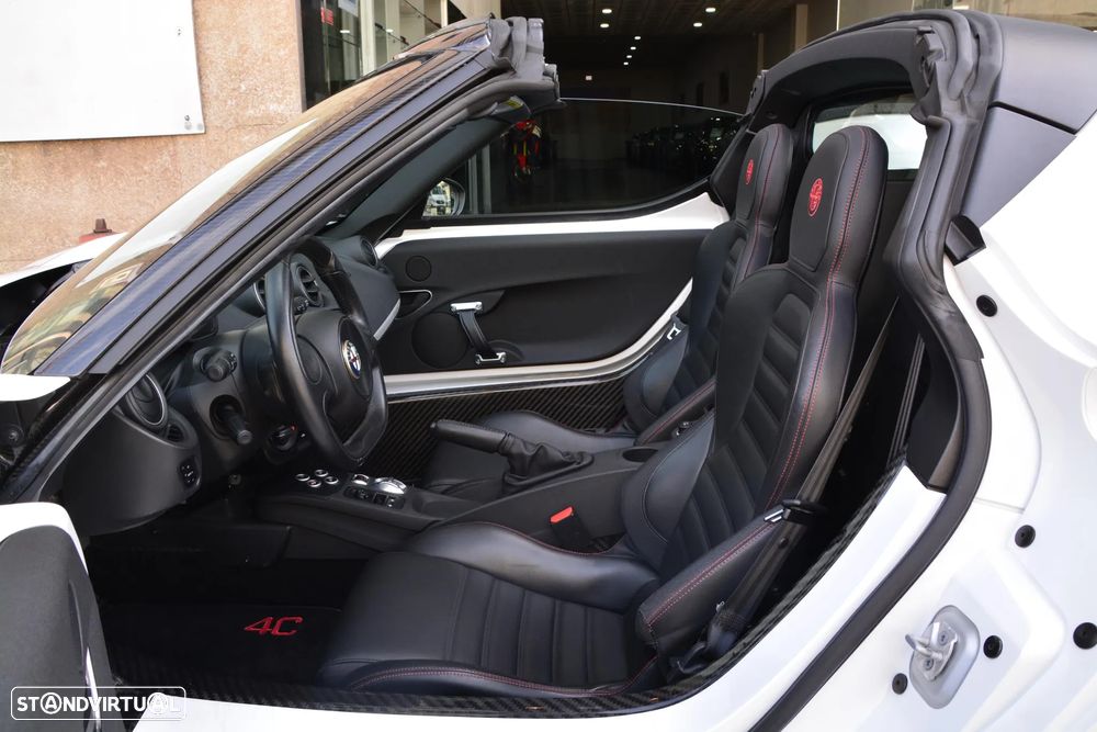 Alfa Romeo 4C Spider 1750 TBi - 39