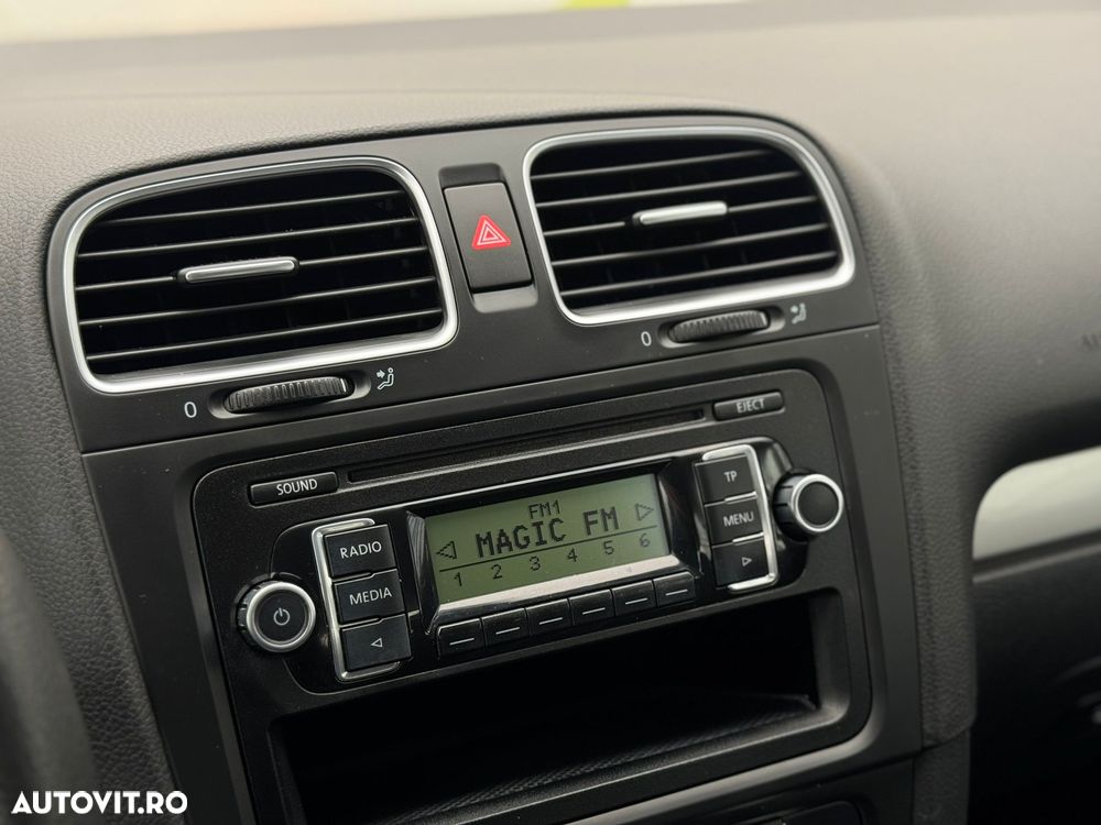 Volkswagen Golf - 35