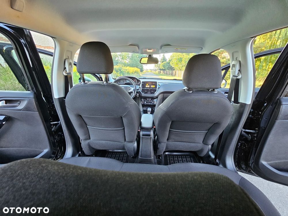 Peugeot 208 1.2 PureTech Allure S&S EAT6 - 10