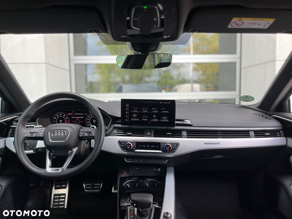 Audi RS4 Avant - 24