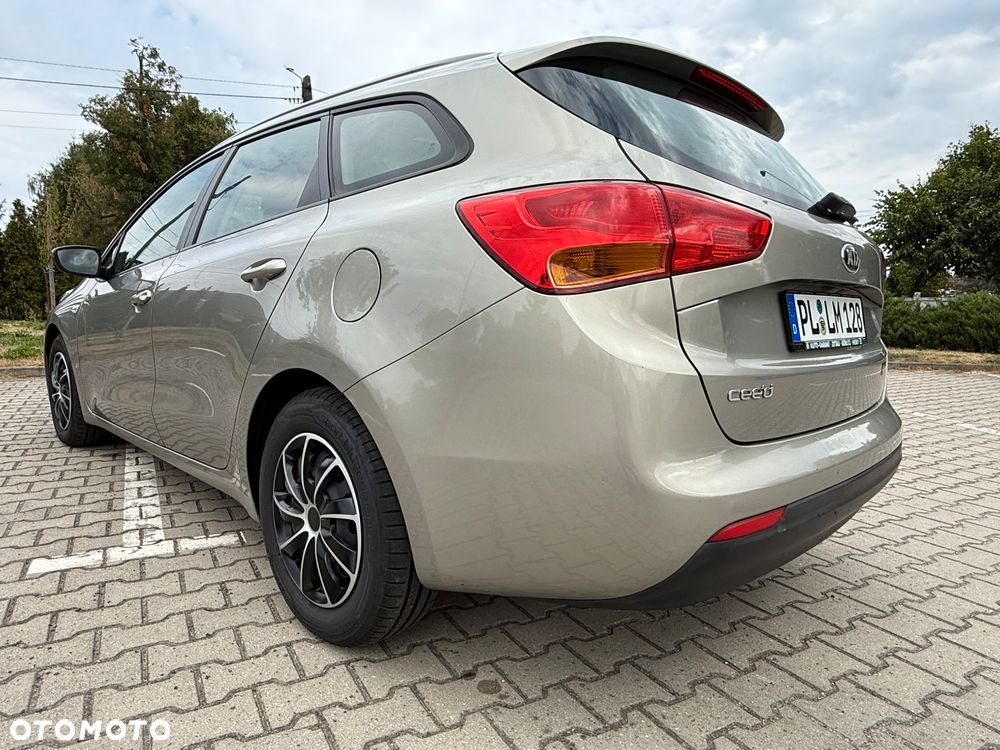 Kia Ceed 1.4 CVVT Dream Team Edition - 11