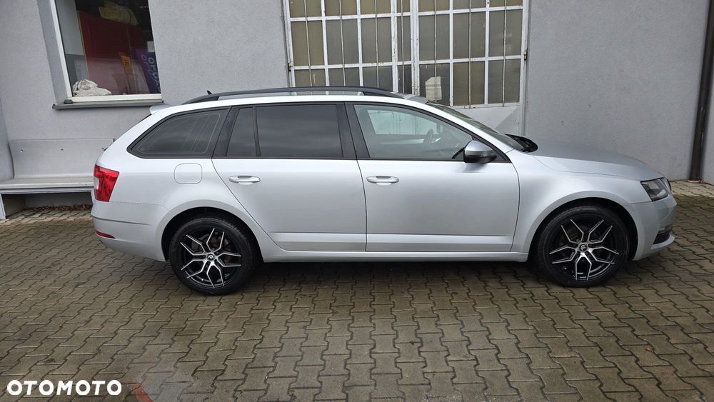 Skoda Octavia 1.6 TDI Ambition DSG - 31