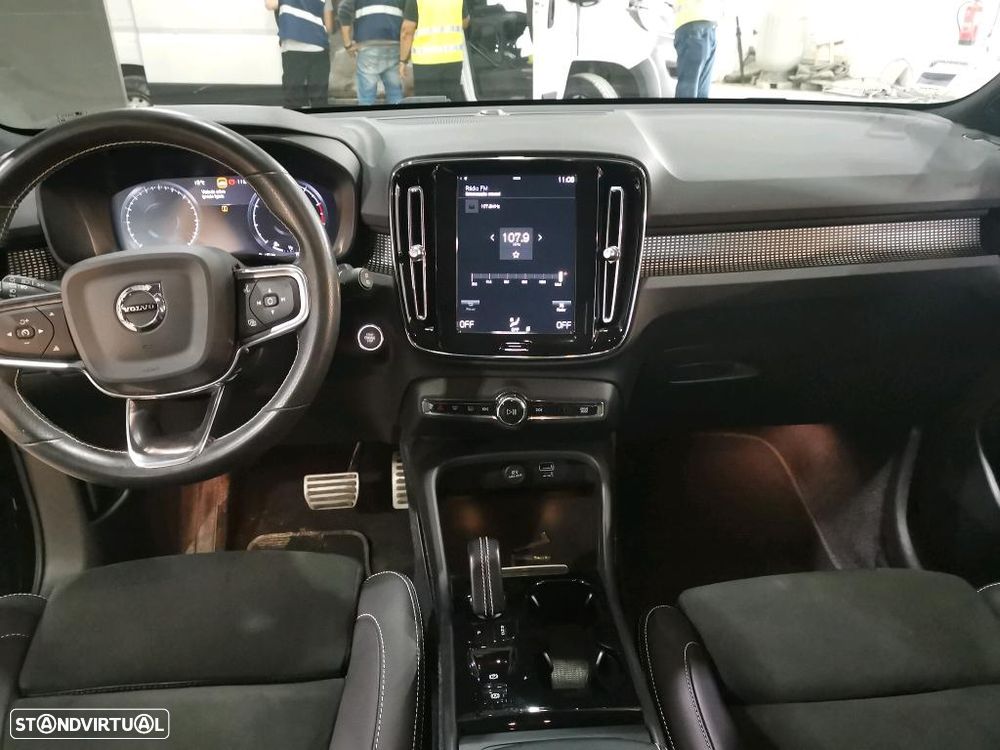 Volvo XC 40 1.5 T2 R-Design Geartronic - 9