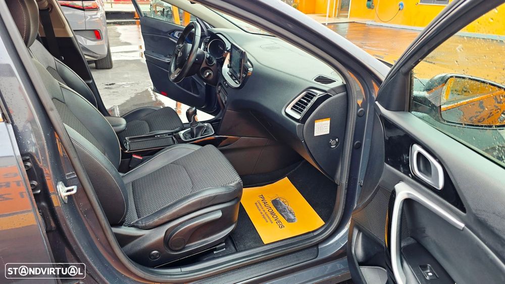 Kia Ceed SW 1.6 CRDi MHEV Drive - 17