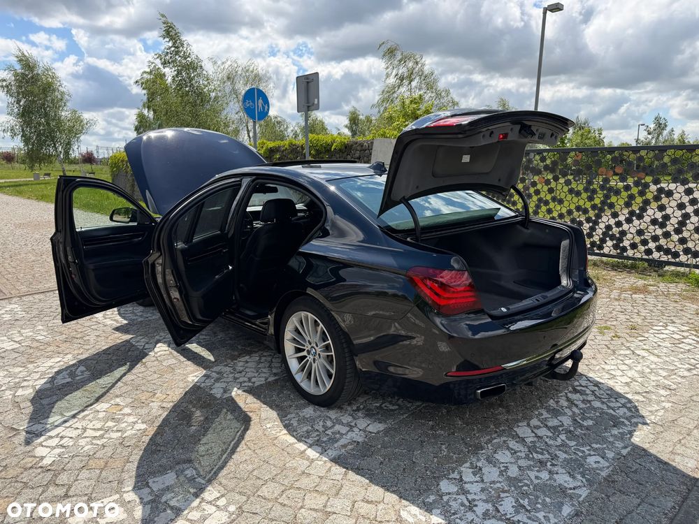 BMW Seria 7 740d xDrive Edition Exclusive - 17